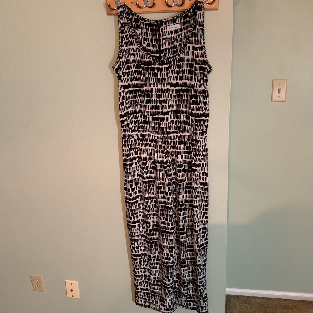 Calvin Klein Size 12 stretch Jumper